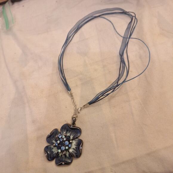 Flower Necklace and Earring Set Enamel And Rhinestones - Picture 1 of 4